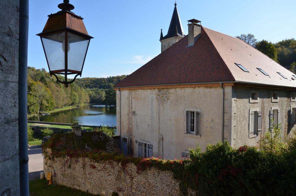 Bed and Breakfast Gentilhommiere Eaux Bleues Ecot-la Combe Exterior foto