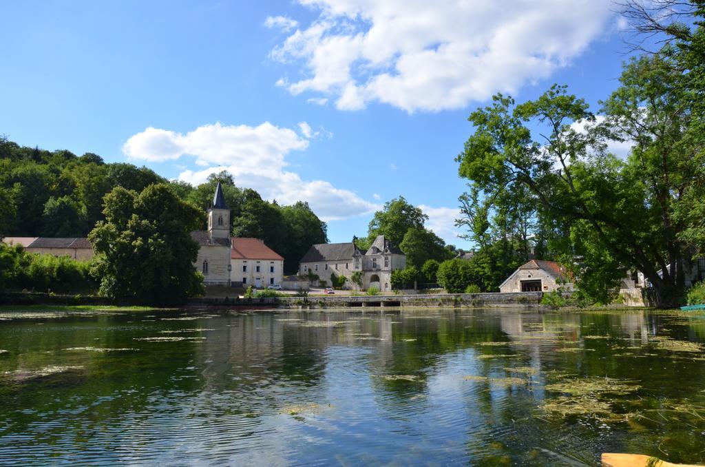 Bed and Breakfast Gentilhommiere Eaux Bleues Ecot-la Combe Exterior foto