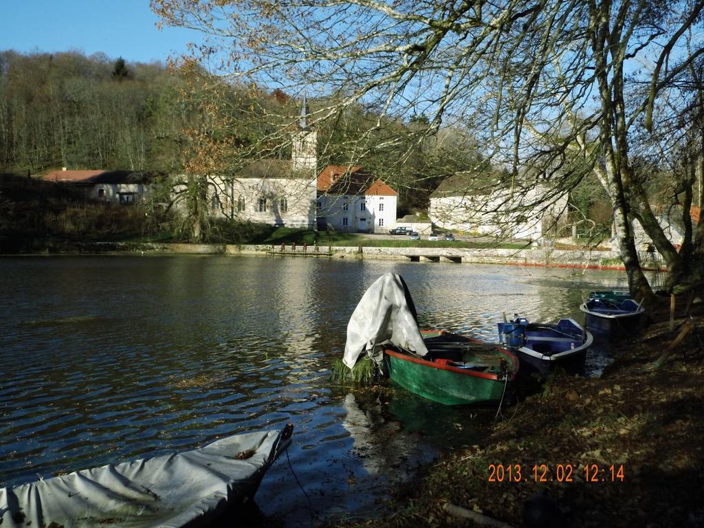 Bed and Breakfast Gentilhommiere Eaux Bleues Ecot-la Combe Exterior foto