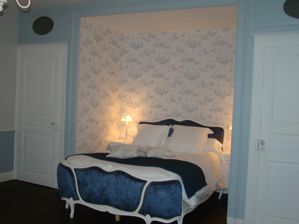 Bed and Breakfast Gentilhommiere Eaux Bleues Ecot-la Combe Zimmer foto